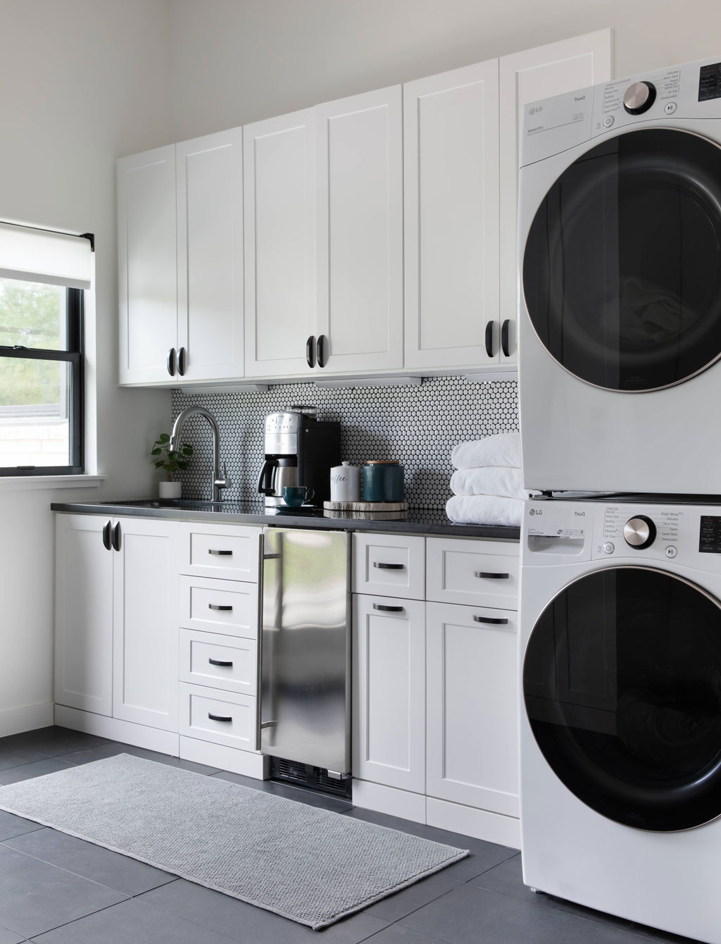 From custom pantry cabinetry and shelving to garage storage solutions to custom laundry organization solutions, More Space Place Austin offers you everything you need to make your utility areas more efficient.