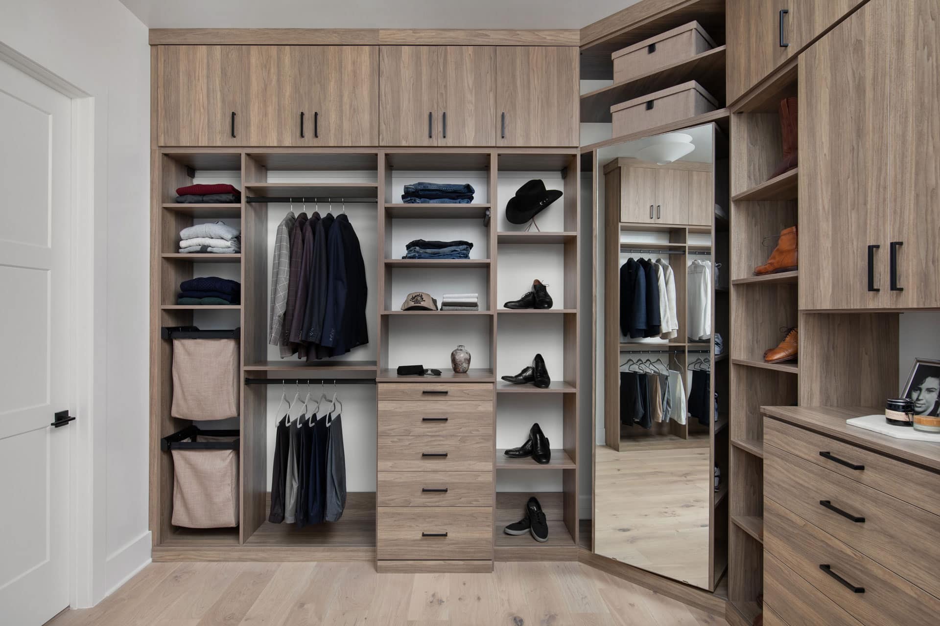 Custom closets Austin TX design revolutionizes bachelor pad storage