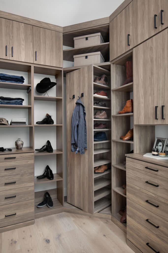 Rotating shoe tower: An innovative feature in masculine custom closets